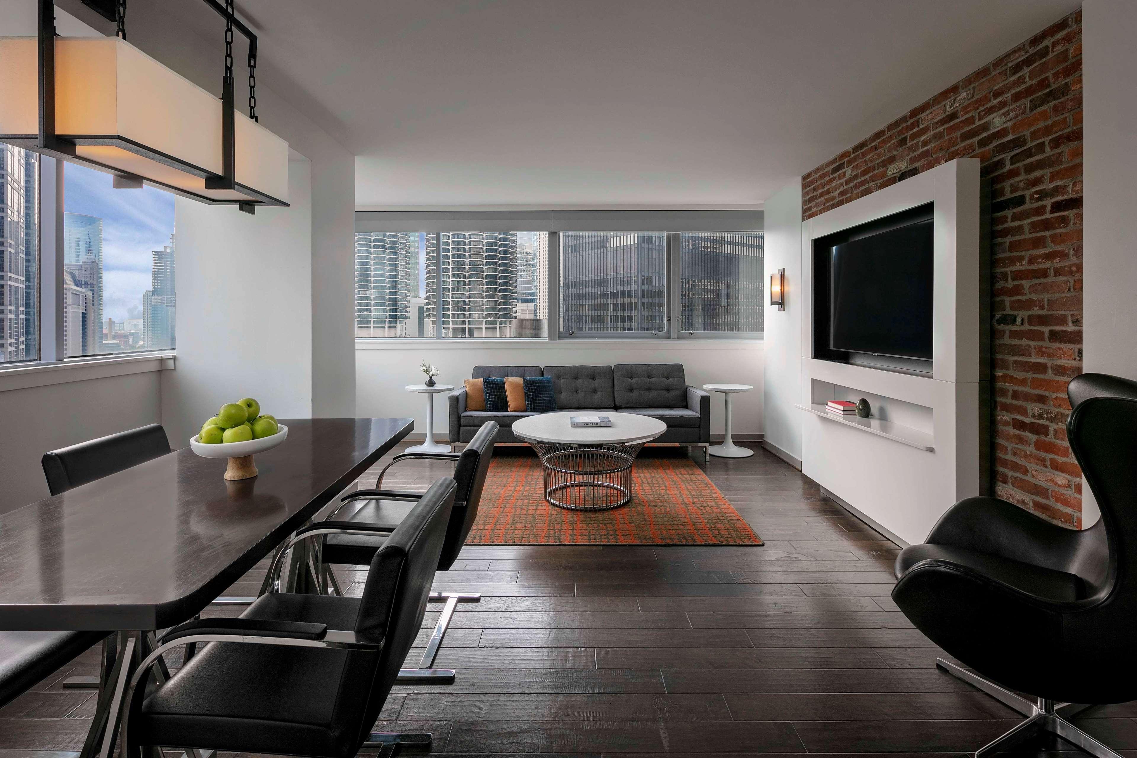 The Royal Sonesta Chicago Downtown Hotel Exterior photo