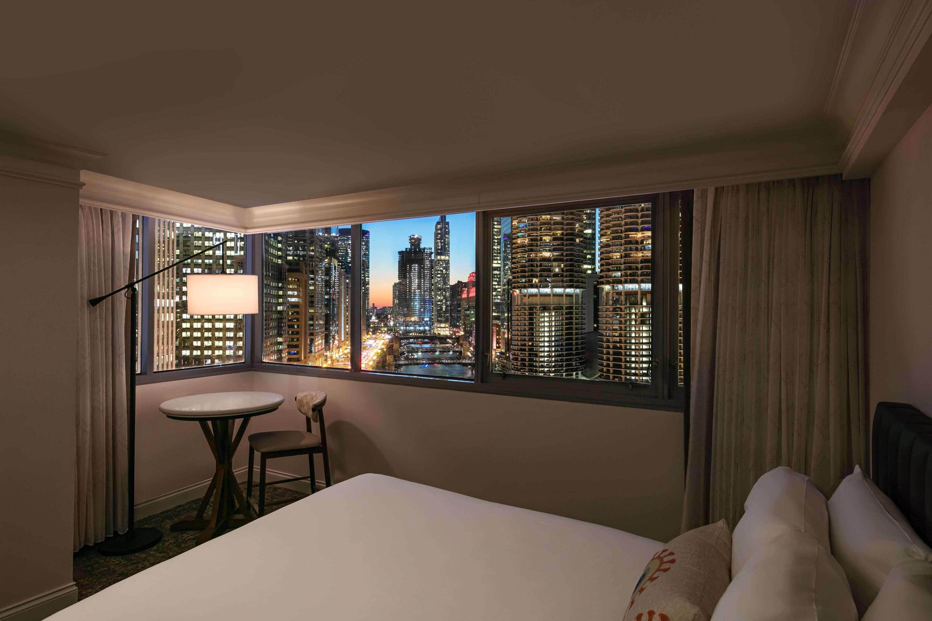 The Royal Sonesta Chicago Downtown Hotel Exterior photo